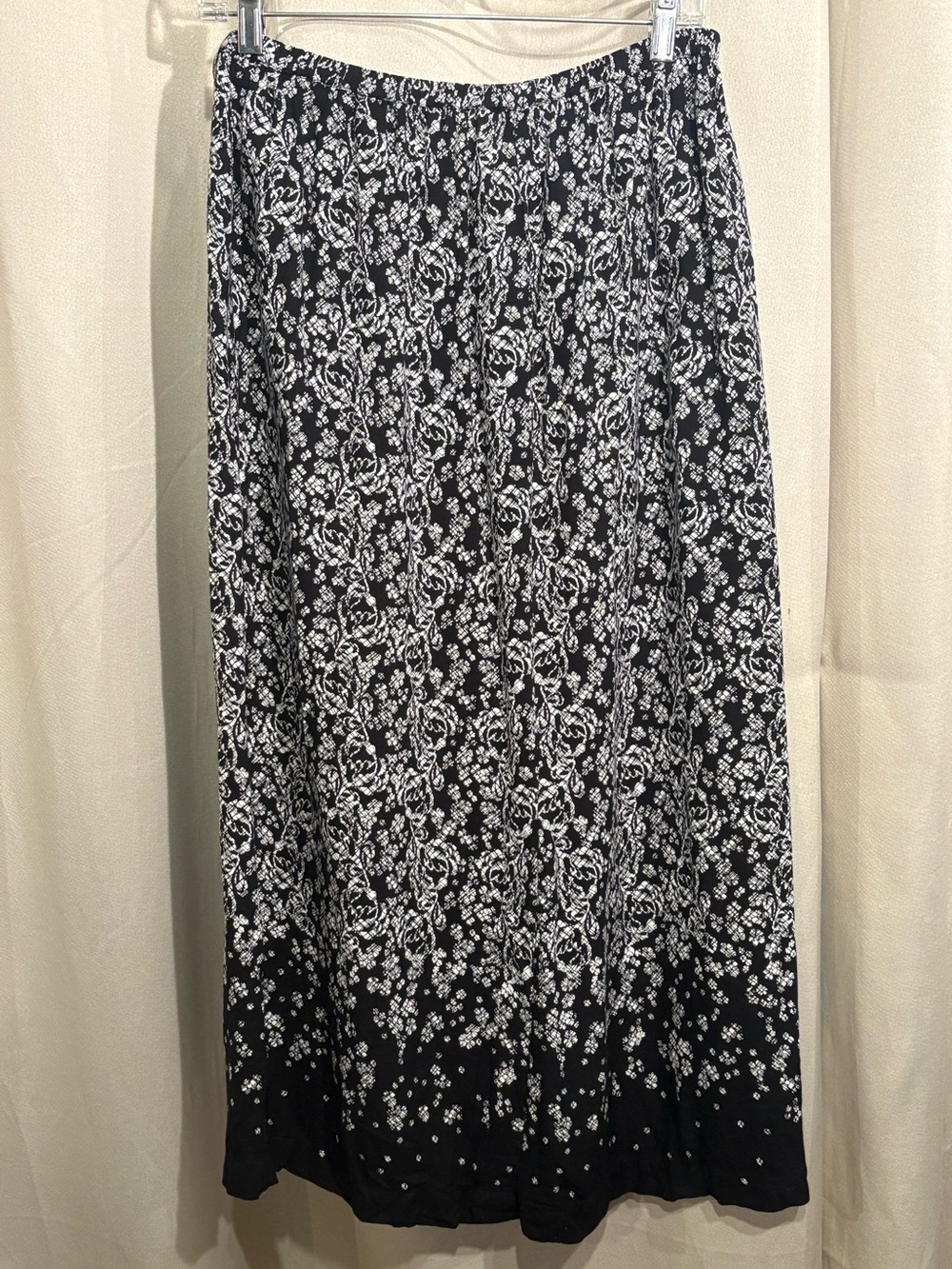 CJ Banks Black and White Floral Print Maxi Skirt